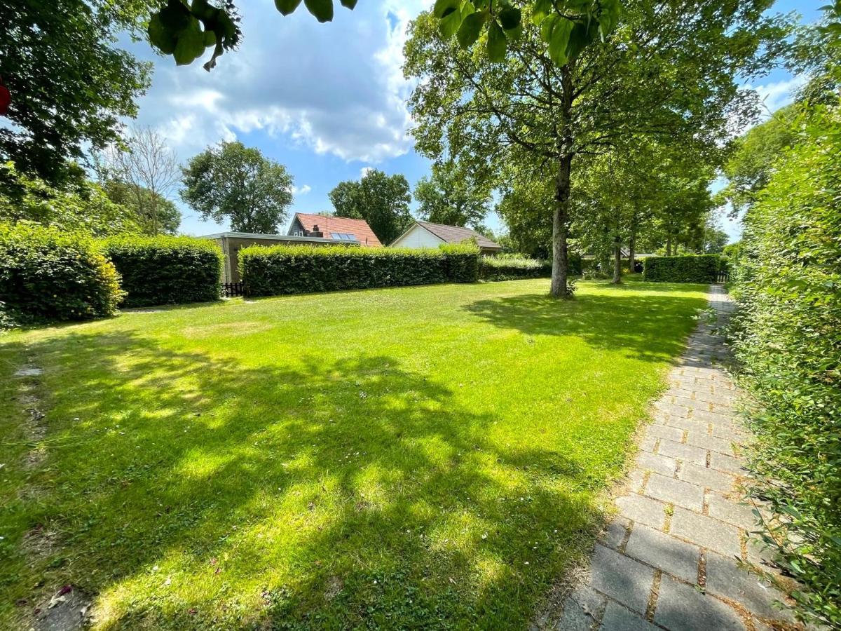 Rustig Gelegen Vakantiebungalow Kortgene Exterior foto