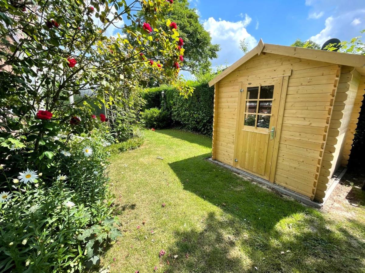 Rustig Gelegen Vakantiebungalow Kortgene Exterior foto